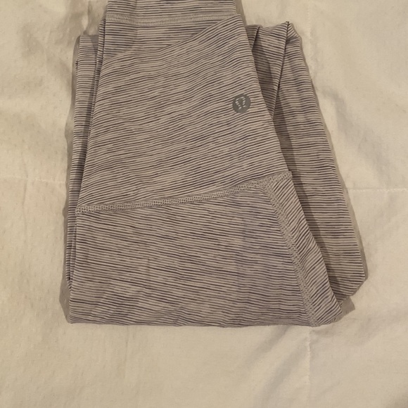 Striped lululemon leggings - Picture 2 of 3